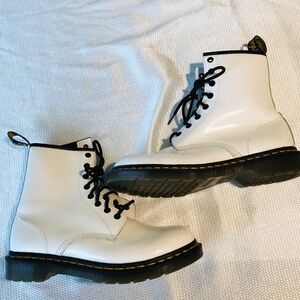 Dr.martens women White Leather Lace-Up Boots